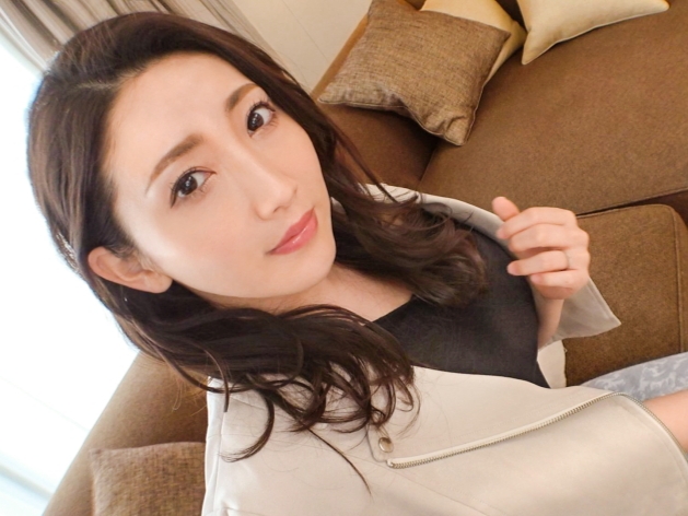 【爆乳お姉さんの誘惑】ムチムチボディに我慢できない！セクシーすぎるお姉さんにフル勃起チ○ポで激ピストン！♡