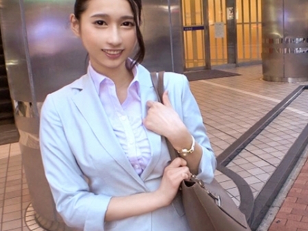 【美ボディOLの危険な誘惑】『仕事中なのに…』街中でナンパした美脚お姉さんと即エッチ！スーツを脱いだら美ボディすぎるカラダにチンポギンギン！仕事中のOLがおマンコ突きまくられて感じまくる！美脚を絡めて乱れまくる姿がエロすぎる！！