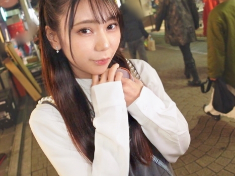 【美脚ナンパ】スラリと伸びた美脚が眩しい美少女をゲット！キュートな笑顔にメロメロになりながら、濃厚なセックスで美ボディを堪能！もう目が離せない！♡