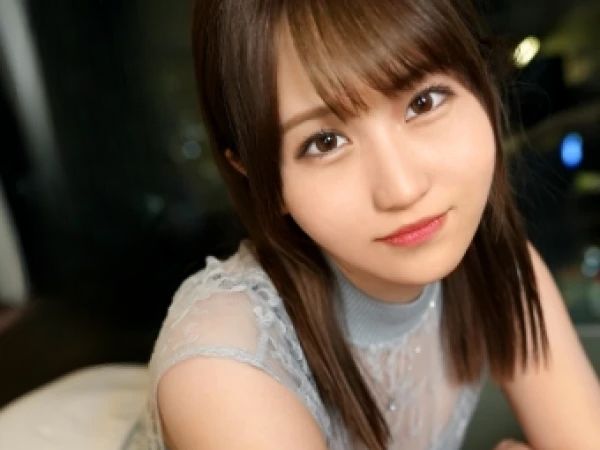 【歯科助手の甘い誘惑】『好きって言って…』美乳美尻の美少女が愛情を求めて中出しOK！ハメ撮りで密着する濃厚な時間…制服の下に隠れたエロさにメロメロ！