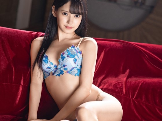 【激カワ美少女の悶絶セックス】『気持ち良すぎる…』細身ボディの美少女が肉棒で激しく突かれ、敏感なマンコをズボズボされまくる！カワイイ顔して乱れまくる姿にフル勃起確定♡