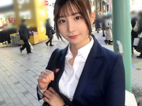 【パンストOLの誘惑】『ダメ…ここじゃ…』黒パンスト姿のスーツ女子をナンパ！パンスト破いて美尻をむき出しに！バックから激ピストンでオフィス街の真ん中で感じまくる！！