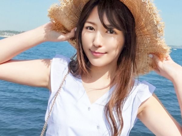 【禁断の愛人旅行】『誰にも言えない…』スレンダー美人が彼氏との秘密の旅で、生々しいセックスに溺れる！互いのカラダを求め合い、熱い夜を過ごすラブラブ不倫カップルの物語♡