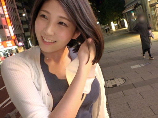 【巨乳ナンパ】上品なキャリアウーマンを口説き落とす！スーツを脱いだら隠れ巨乳おっぱいがポロリ♡チンコが反応しちゃうほどのエロボディに即挿入！！