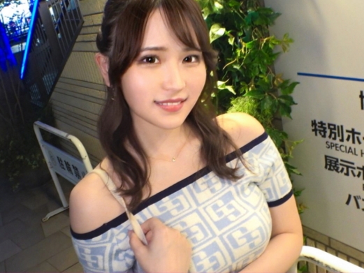 【プリ尻美少女の愛液ダダ漏れ】『あっ…そこダメぇ…』美尻が揺れる！手マンでトロトロにされ、華奢なカラダを激しく突かれて感じまくるキュートな女のコ♡