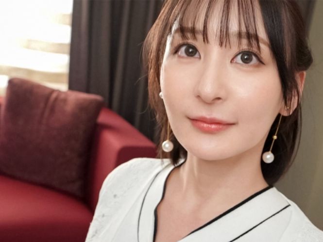 【三十路人妻の隠れた性癖】『夫には言えない…』真面目な顔してチンポ大好き！三十路の美熟女が、夫への愛と性欲の狭間で悶える！真面目そうな見た目とのギャップがたまらない、エロすぎる人妻の性活！