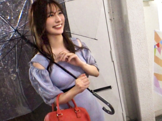 【巨乳お姉さんの危険な誘惑】『ダメ…でも気持ちいい…』おっとり美人のお姉さんがナンパ師の餌食に！豊満な巨乳を揺らしながら、エチエチなセックスで感じまくる姿がたまらなくエロい！♡